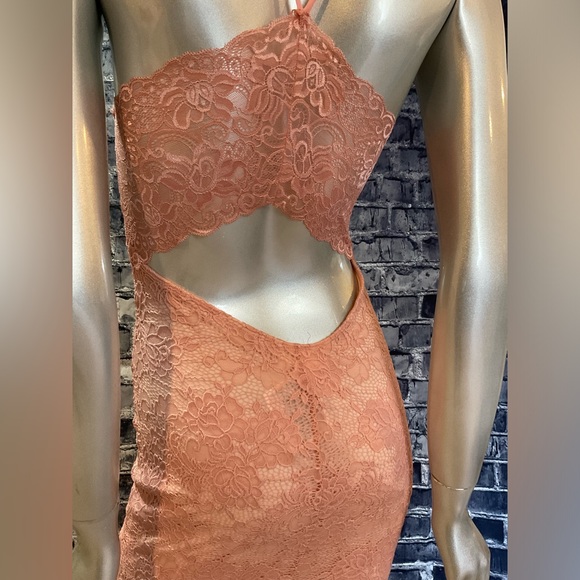 Peach Lace Stretchy Bodycon Dress - Picture 8 of 9